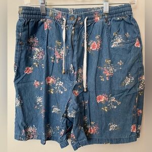 Villager Sport Shorts, Size Medium